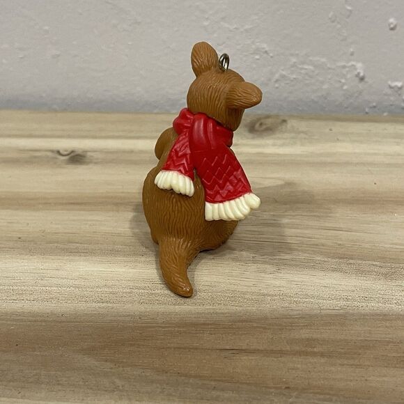 Vintage 1983 Avon Hoppy Holidays Kangaroo Family Christmas Ornament - Picture 5 of 6